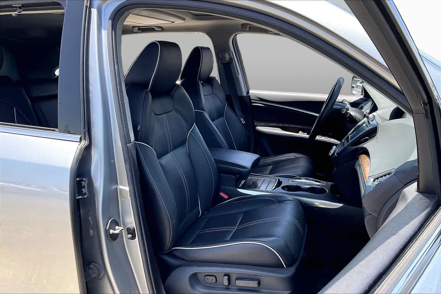 2018 Acura MDX w/Advance/Entertainment Pkg Lunar Silver Metallic at Group 1 Toyota Southwest