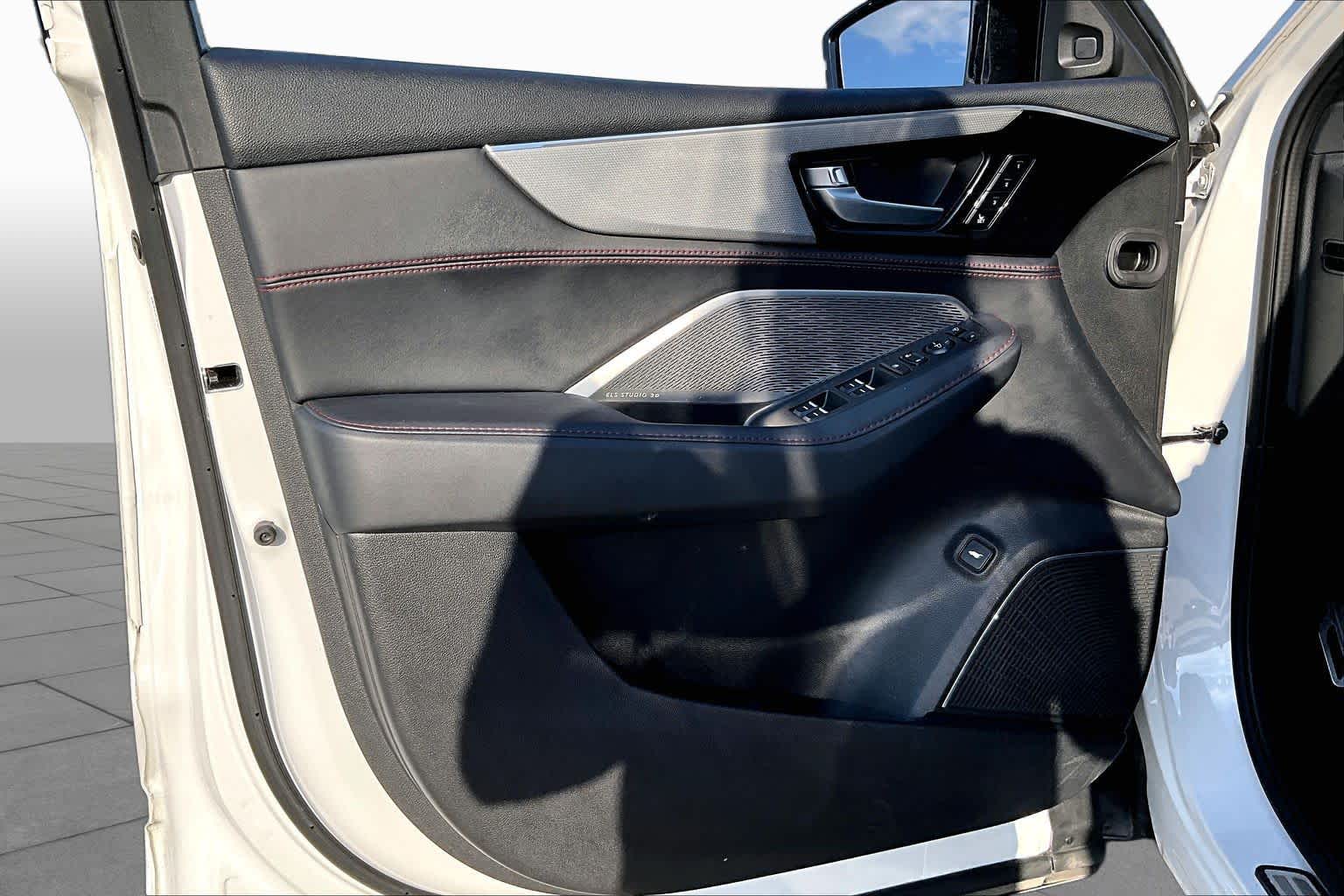 2022 Acura MDX photo 20 of 35