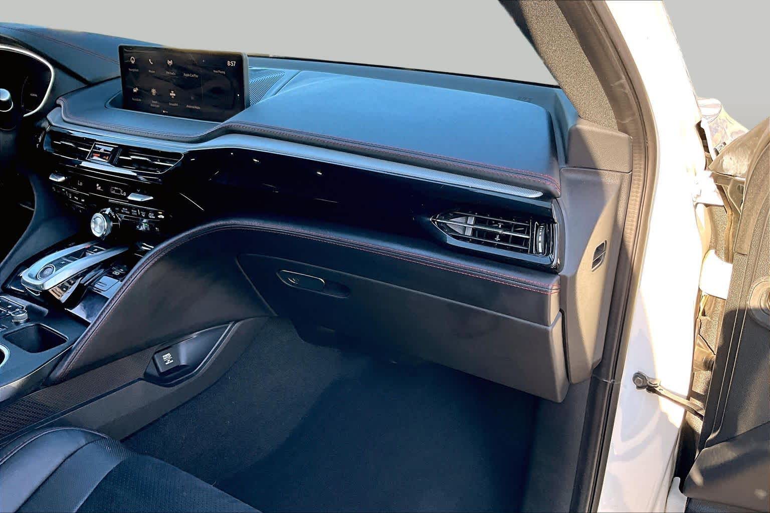2022 Acura MDX photo 17 of 35