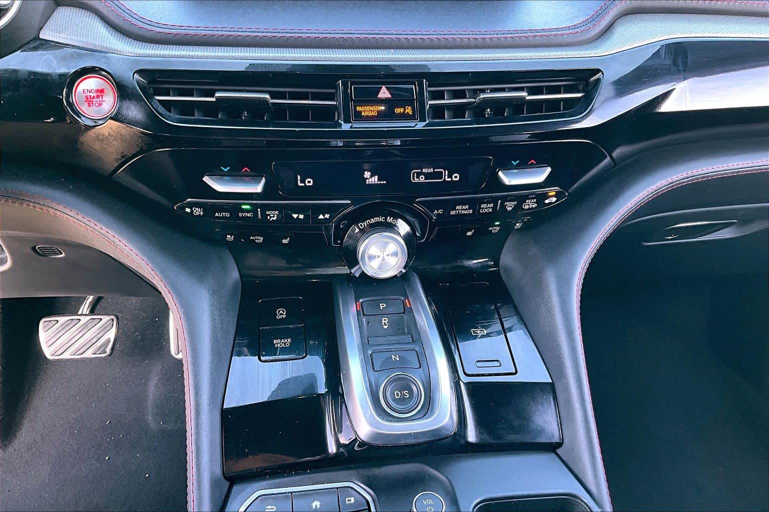 2022 Acura MDX photo 33 of 35