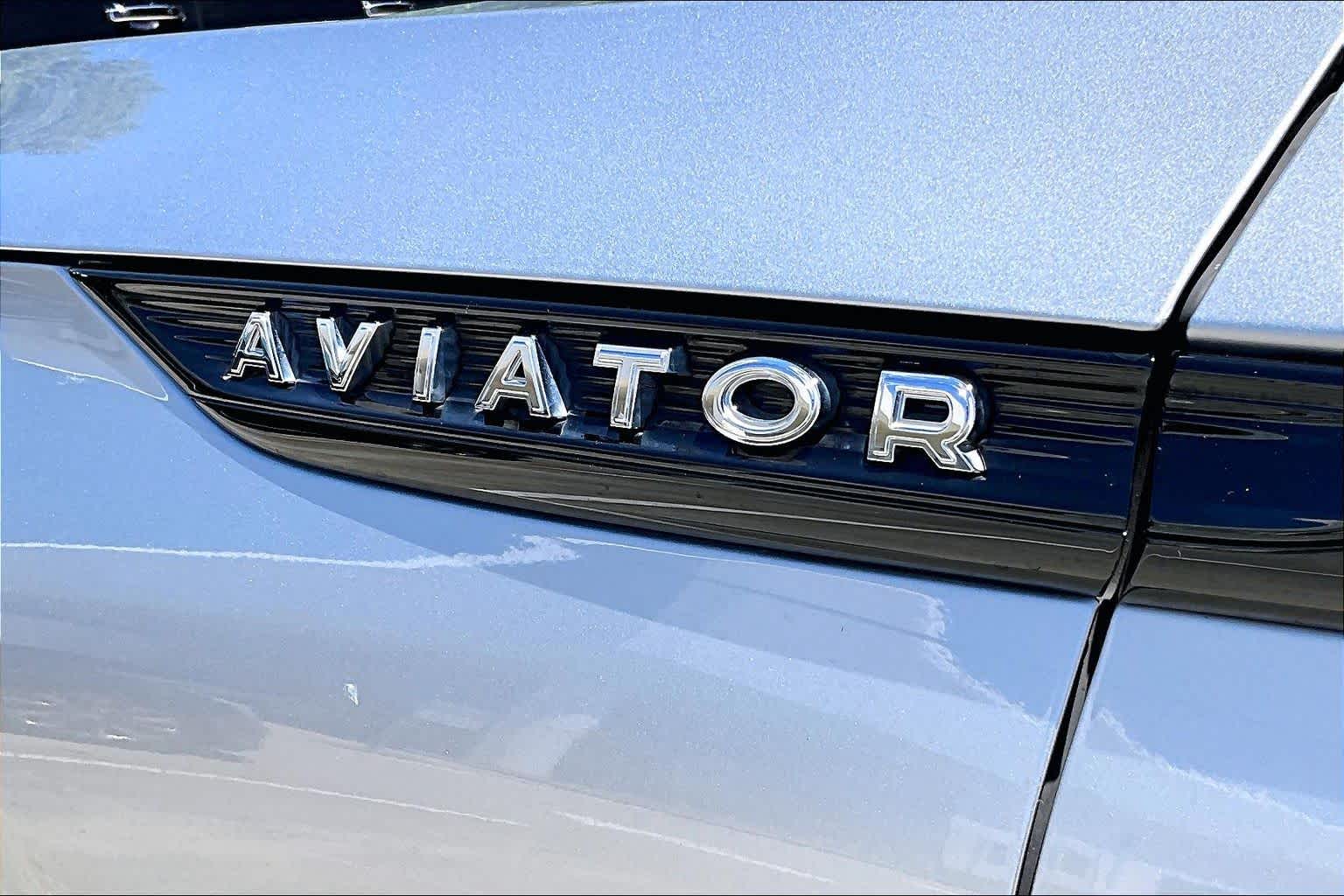 2023 Lincoln Aviator Reserve Silver Radiance Metallic Clearcoat at AutoNation USA Houston