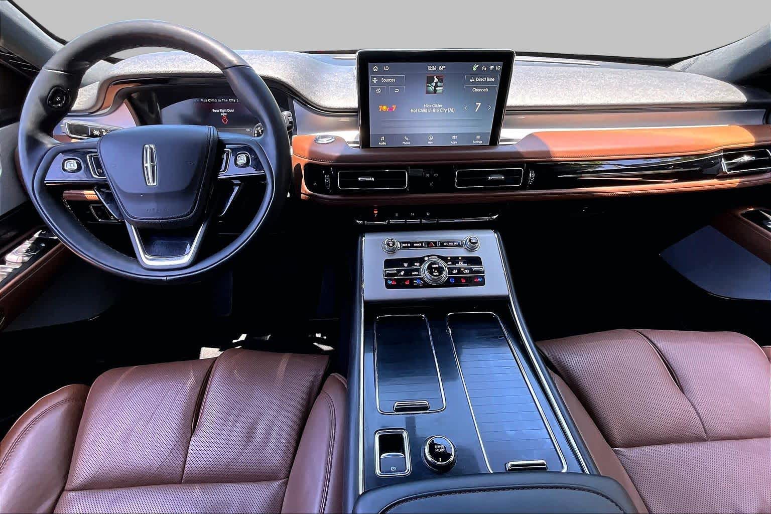 2023 Lincoln Aviator Reserve Silver Radiance Metallic Clearcoat at AutoNation USA Houston