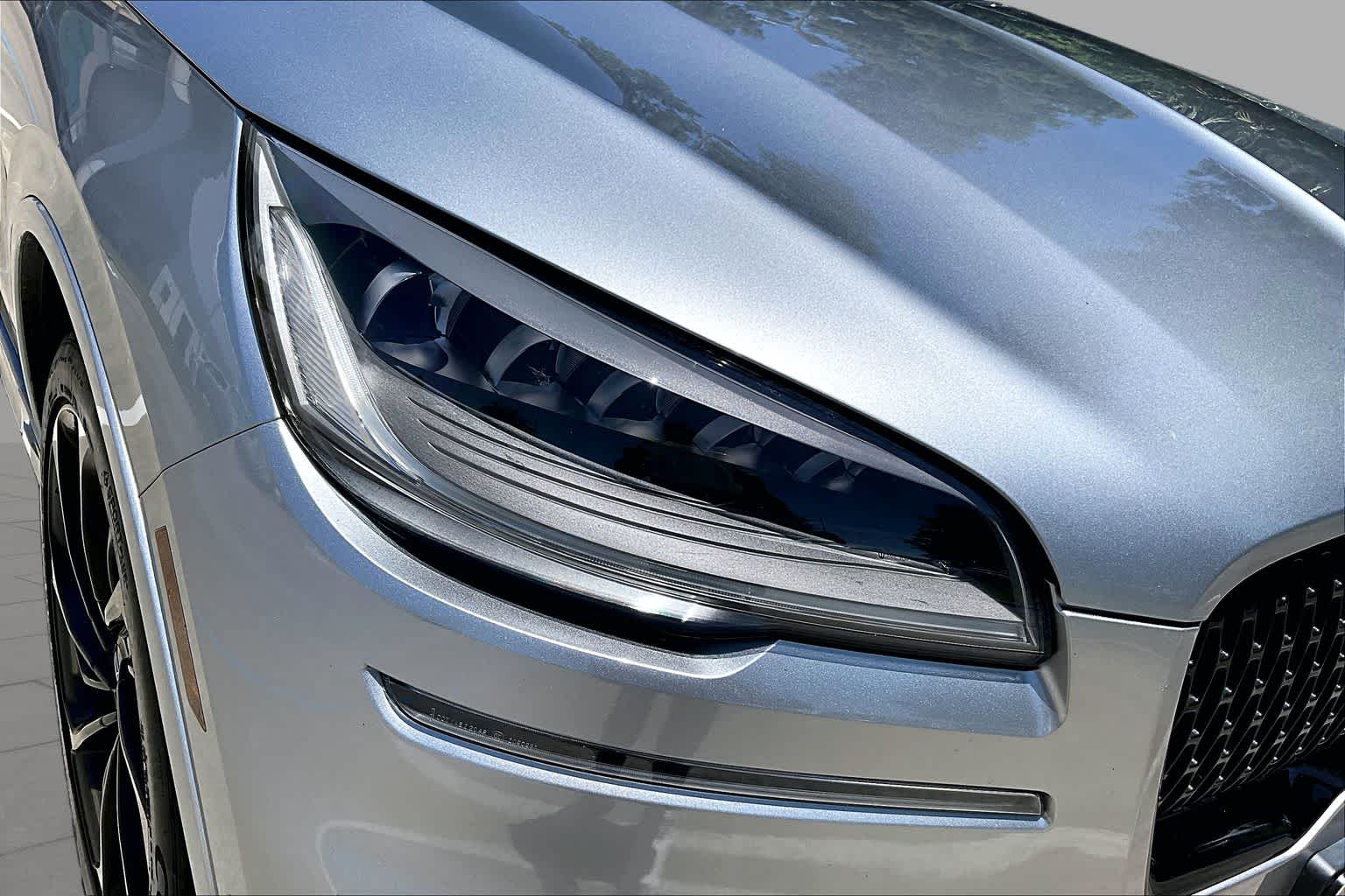 2023 Lincoln Aviator Reserve Silver Radiance Metallic Clearcoat at AutoNation USA Houston
