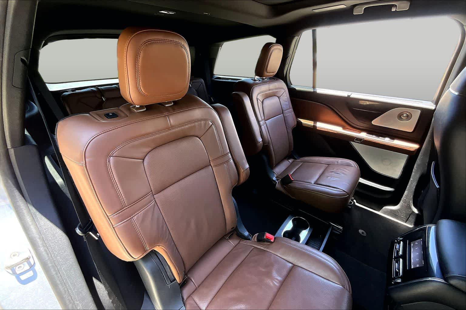 2023 Lincoln Aviator Reserve Silver Radiance Metallic Clearcoat at AutoNation USA Houston