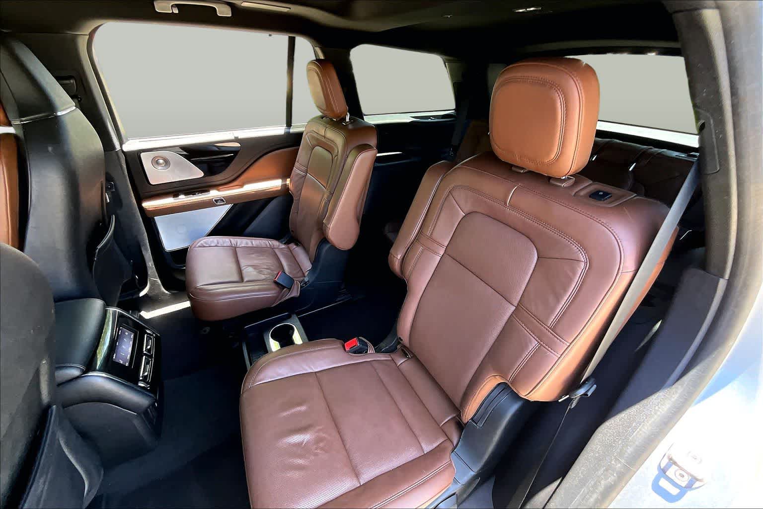 2023 Lincoln Aviator Reserve Silver Radiance Metallic Clearcoat at AutoNation USA Houston