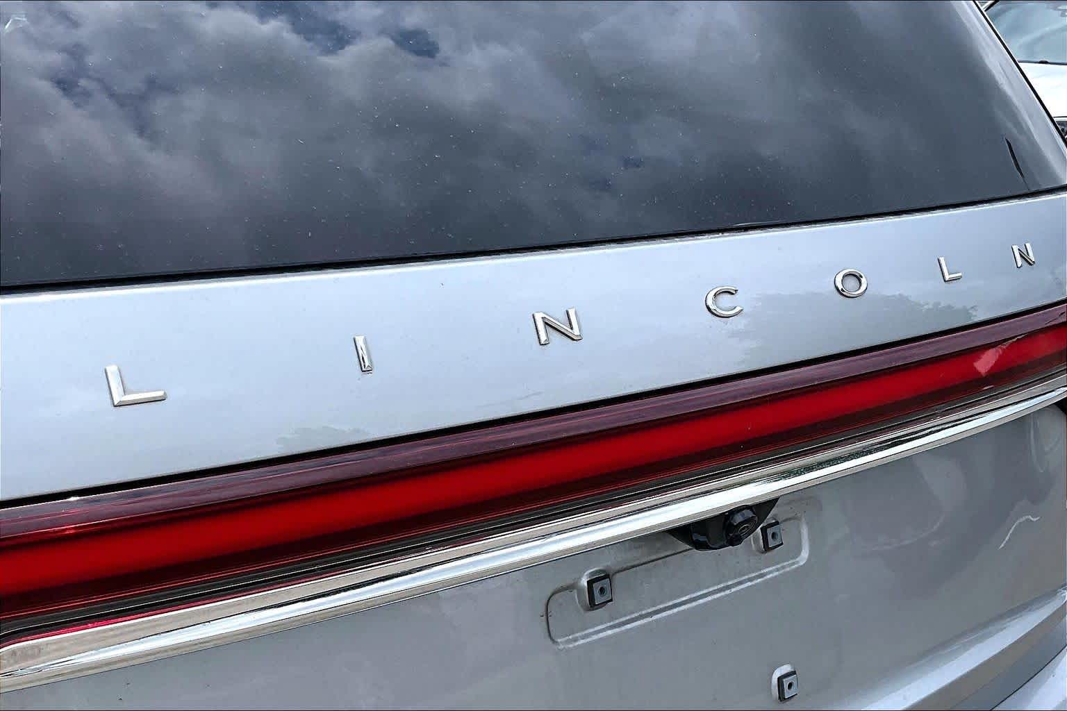 2022 Lincoln Aviator Reserve Silver Radiance Metallic Clearcoat at Baytown Ford