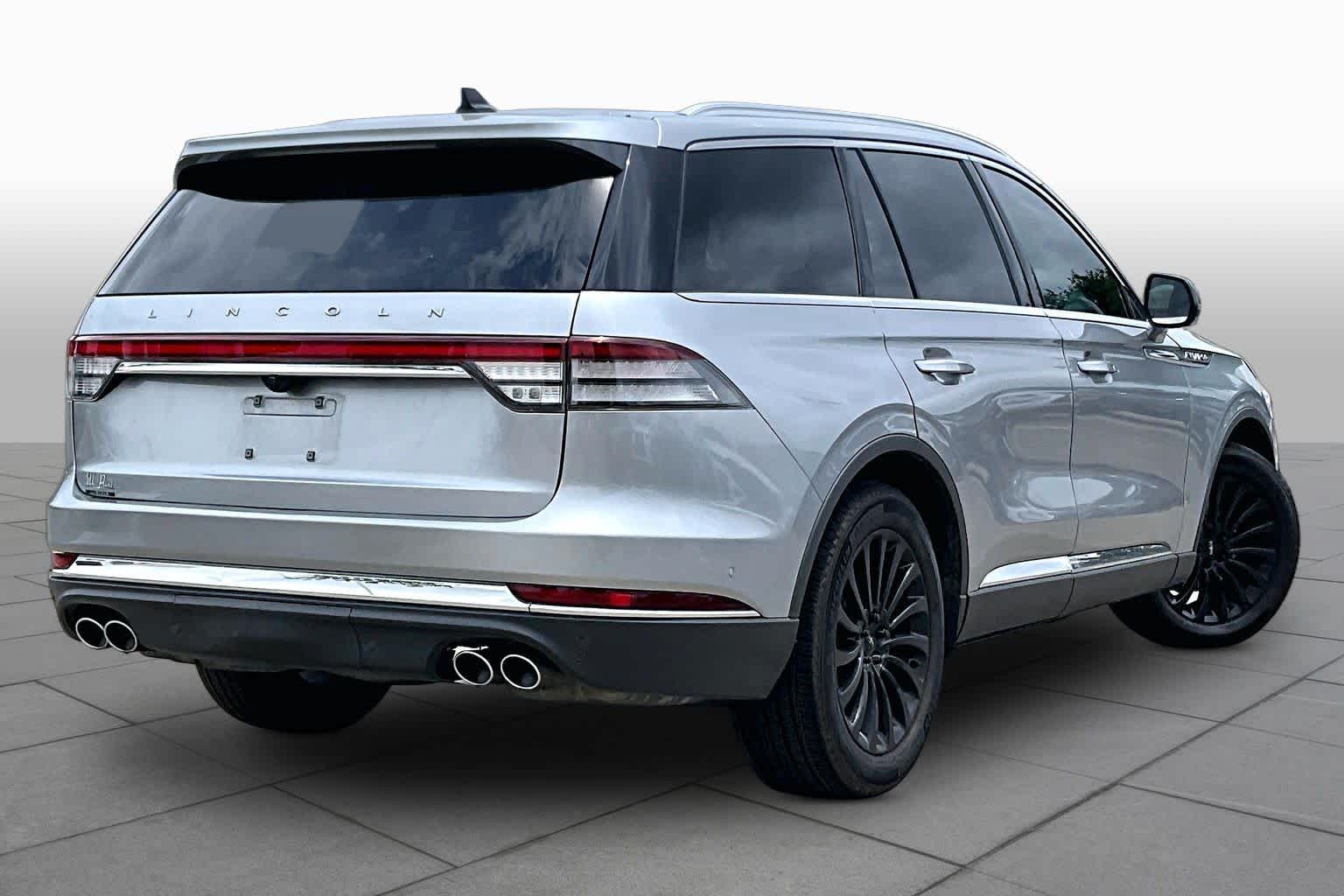 2022 Lincoln Aviator Reserve Silver Radiance Metallic Clearcoat at Baytown Ford