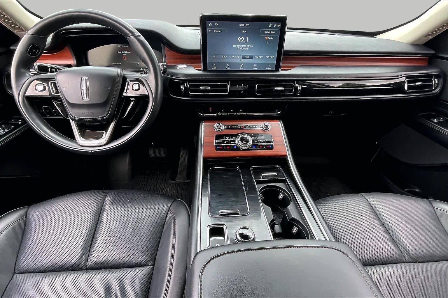 2022 Lincoln Aviator Reserve Silver Radiance Metallic Clearcoat at Baytown Ford