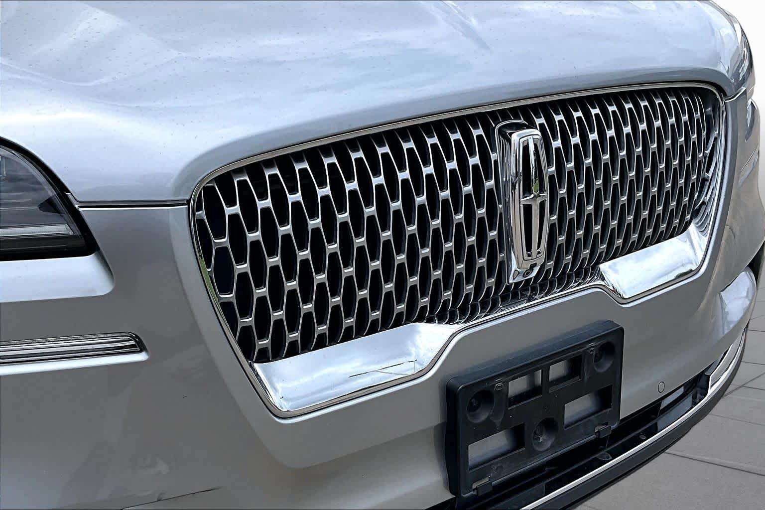 2022 Lincoln Aviator Reserve Silver Radiance Metallic Clearcoat at Baytown Ford