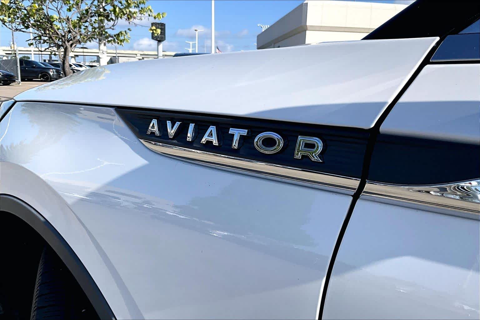 2020 Lincoln Aviator Reserve Pristine White Metallic Tri-Coat at Mercedes-Benz of Houston North