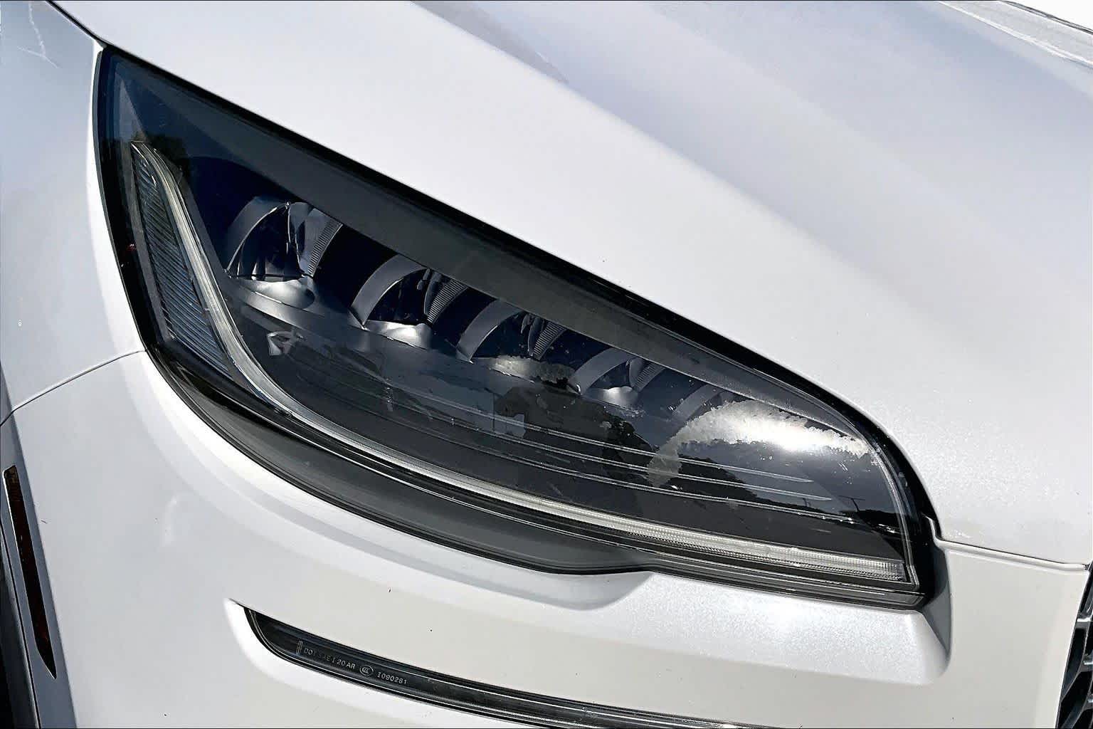 2020 Lincoln Aviator Reserve Pristine White Metallic Tri-Coat at Mercedes-Benz of Houston North