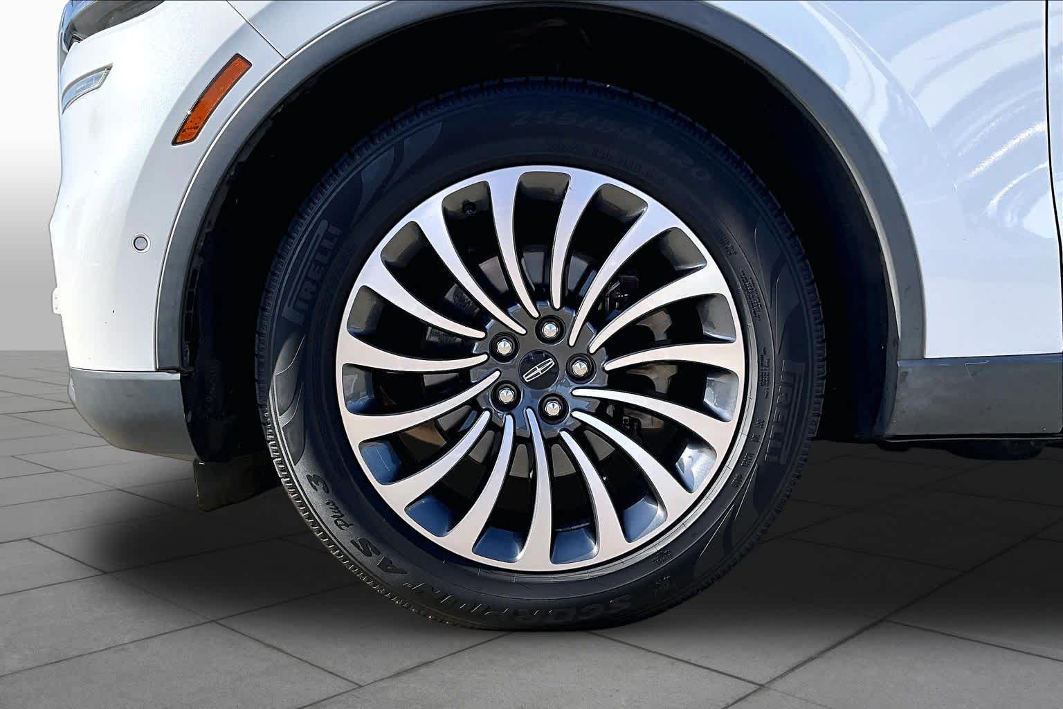 2020 Lincoln Aviator Reserve Pristine White Metallic Tri-Coat at Mercedes-Benz of Houston North