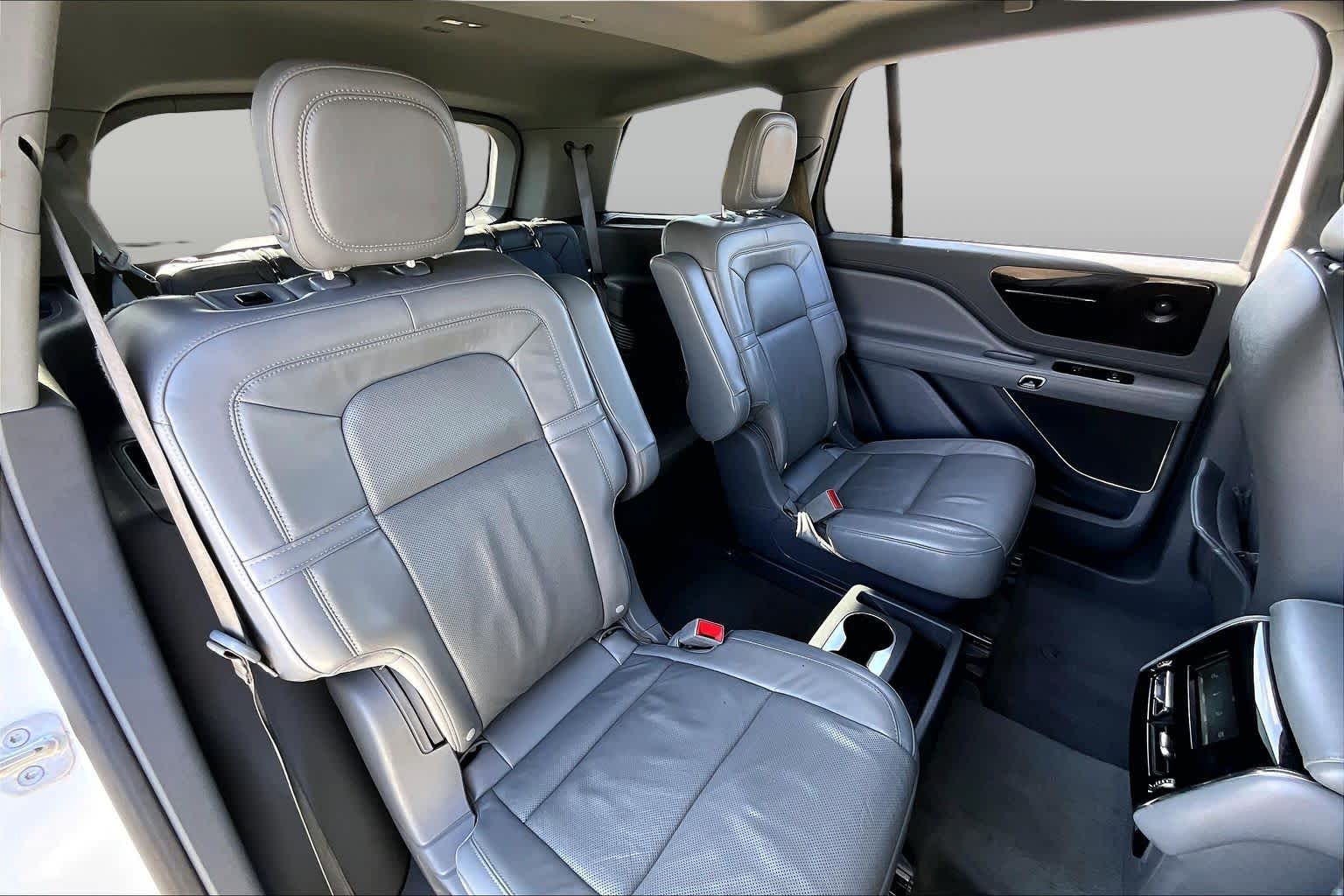 2020 Lincoln Aviator Reserve Pristine White Metallic Tri-Coat at Mercedes-Benz of Houston North
