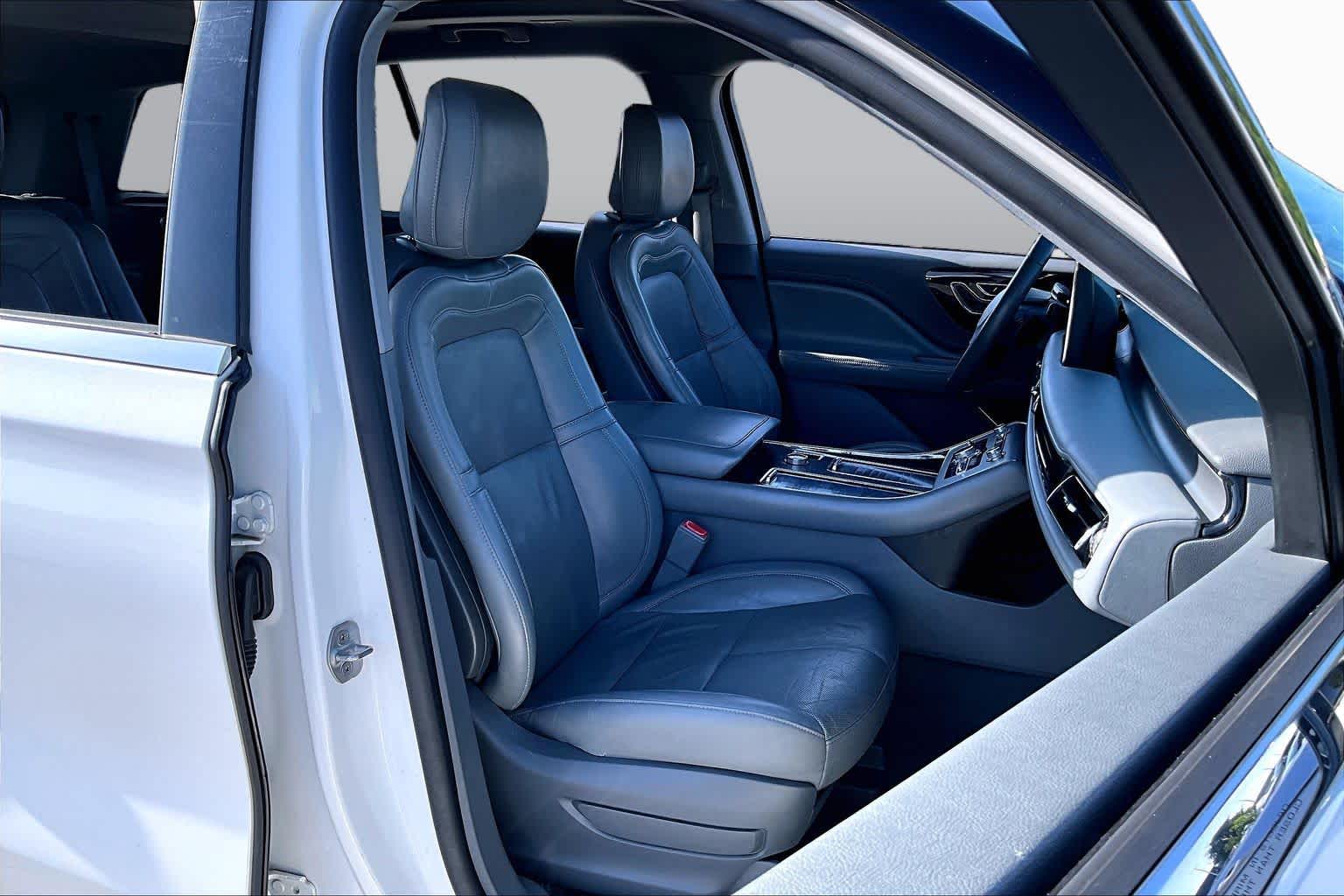 2020 Lincoln Aviator Reserve Pristine White Metallic Tri-Coat at Mercedes-Benz of Houston North