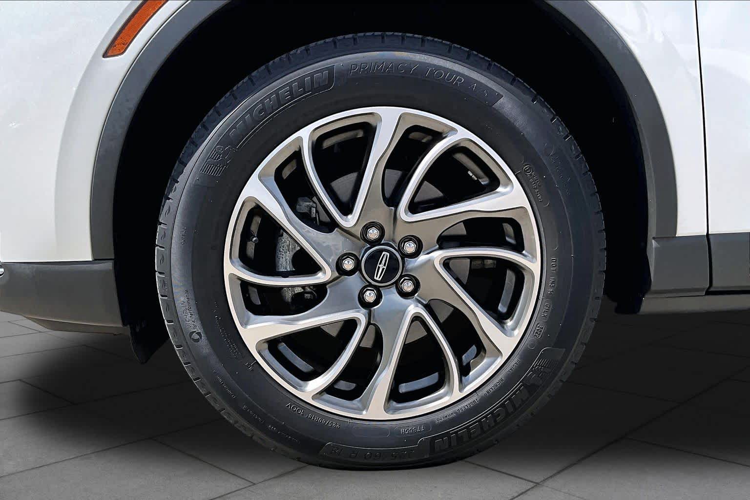 2022 Lincoln Corsair Standard Pristine White Metallic Tri-Coat at Mercedes-Benz of Houston North