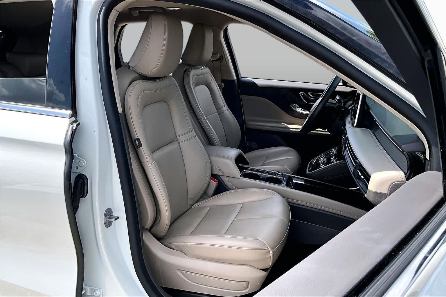 2022 Lincoln Corsair Standard Pristine White Metallic Tri-Coat at Mercedes-Benz of Houston North