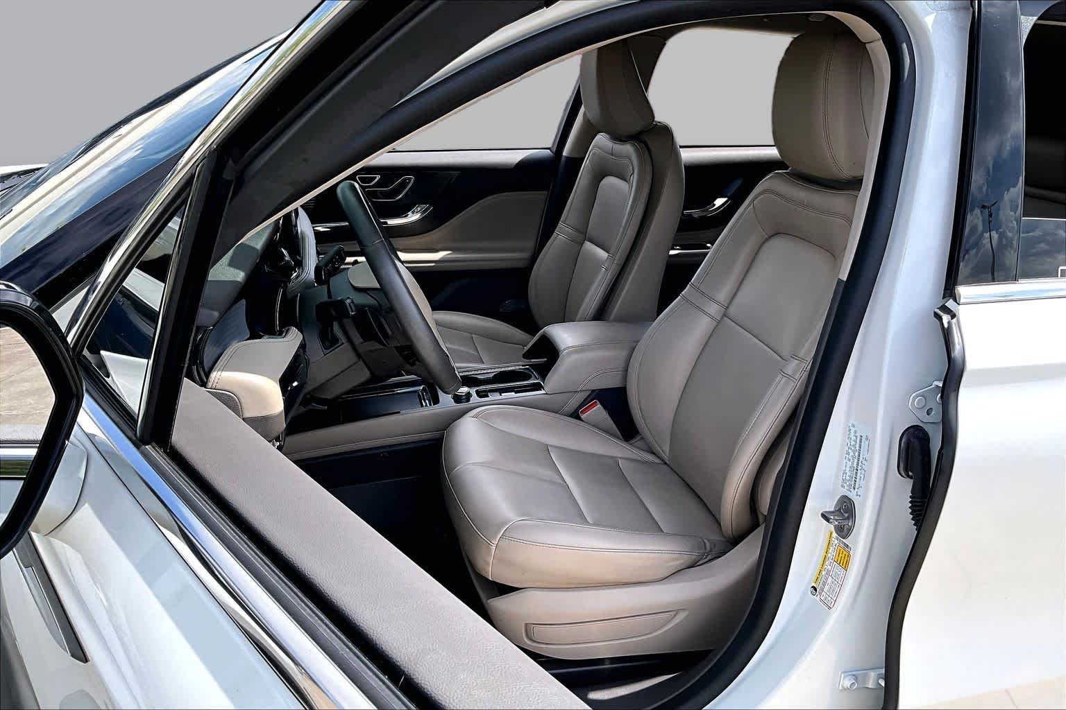 2022 Lincoln Corsair Standard Pristine White Metallic Tri-Coat at Mercedes-Benz of Houston North