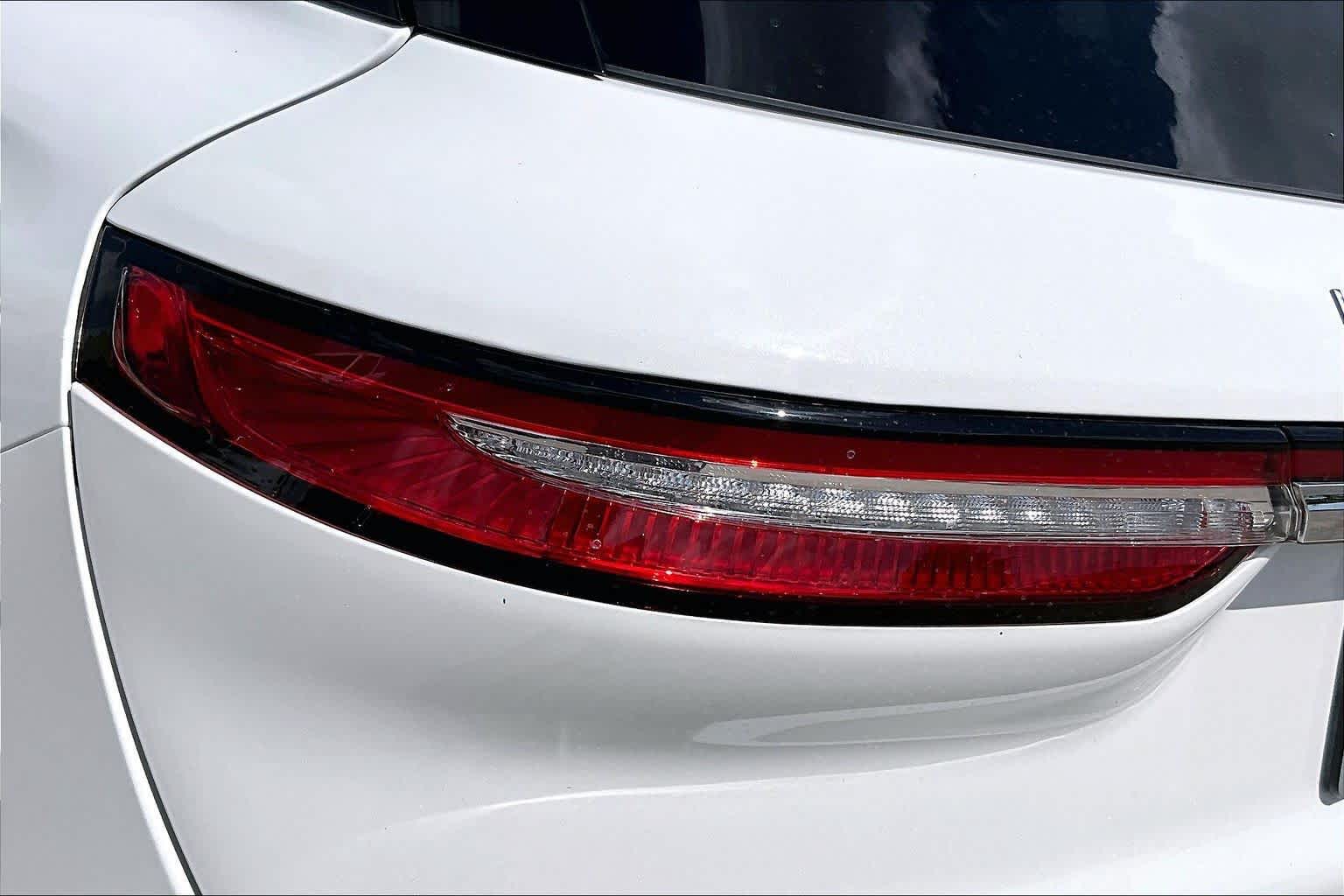 2022 Lincoln Corsair Standard Pristine White Metallic Tri-Coat at Mercedes-Benz of Houston North