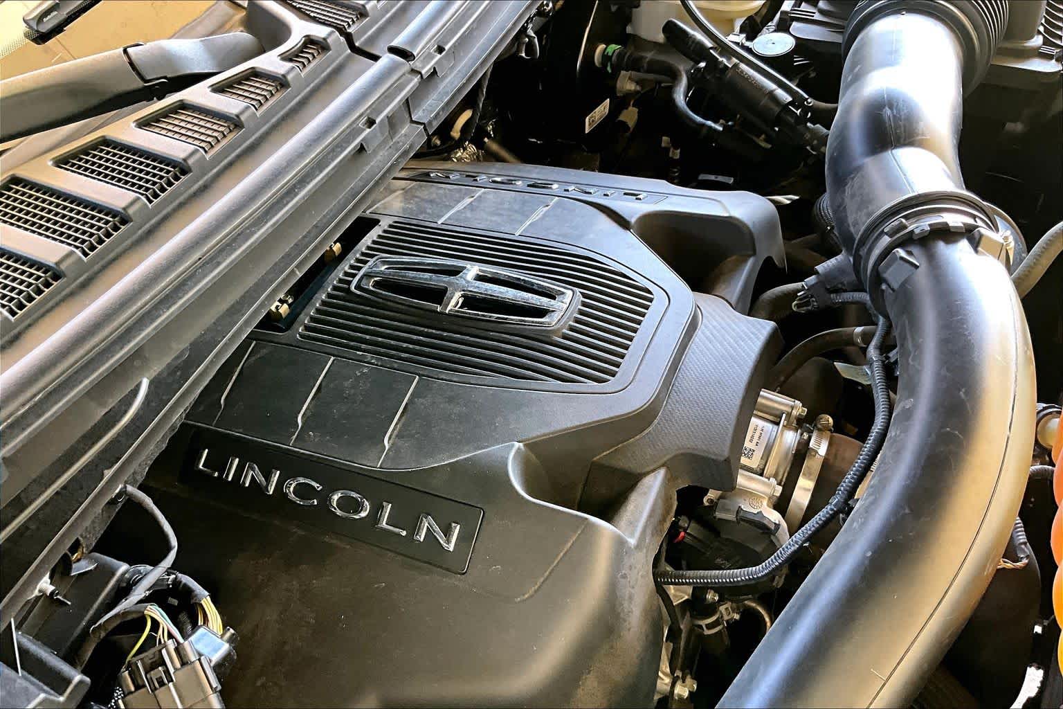 2018 Lincoln Navigator photo 30 of 34