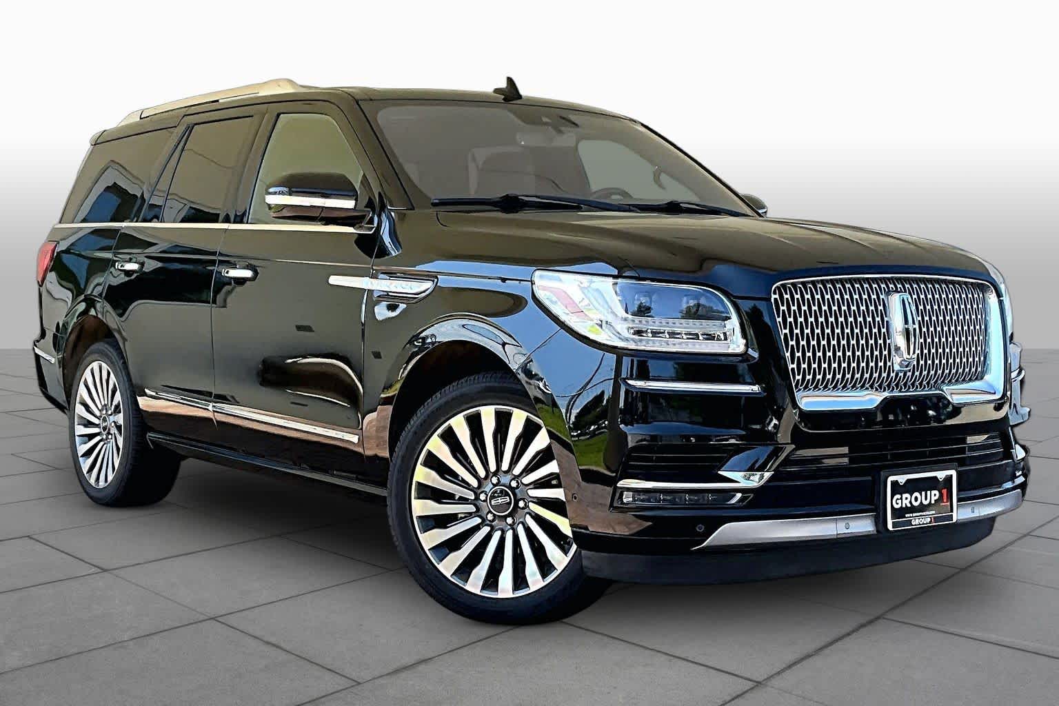 2018 Lincoln Navigator photo 3 of 34