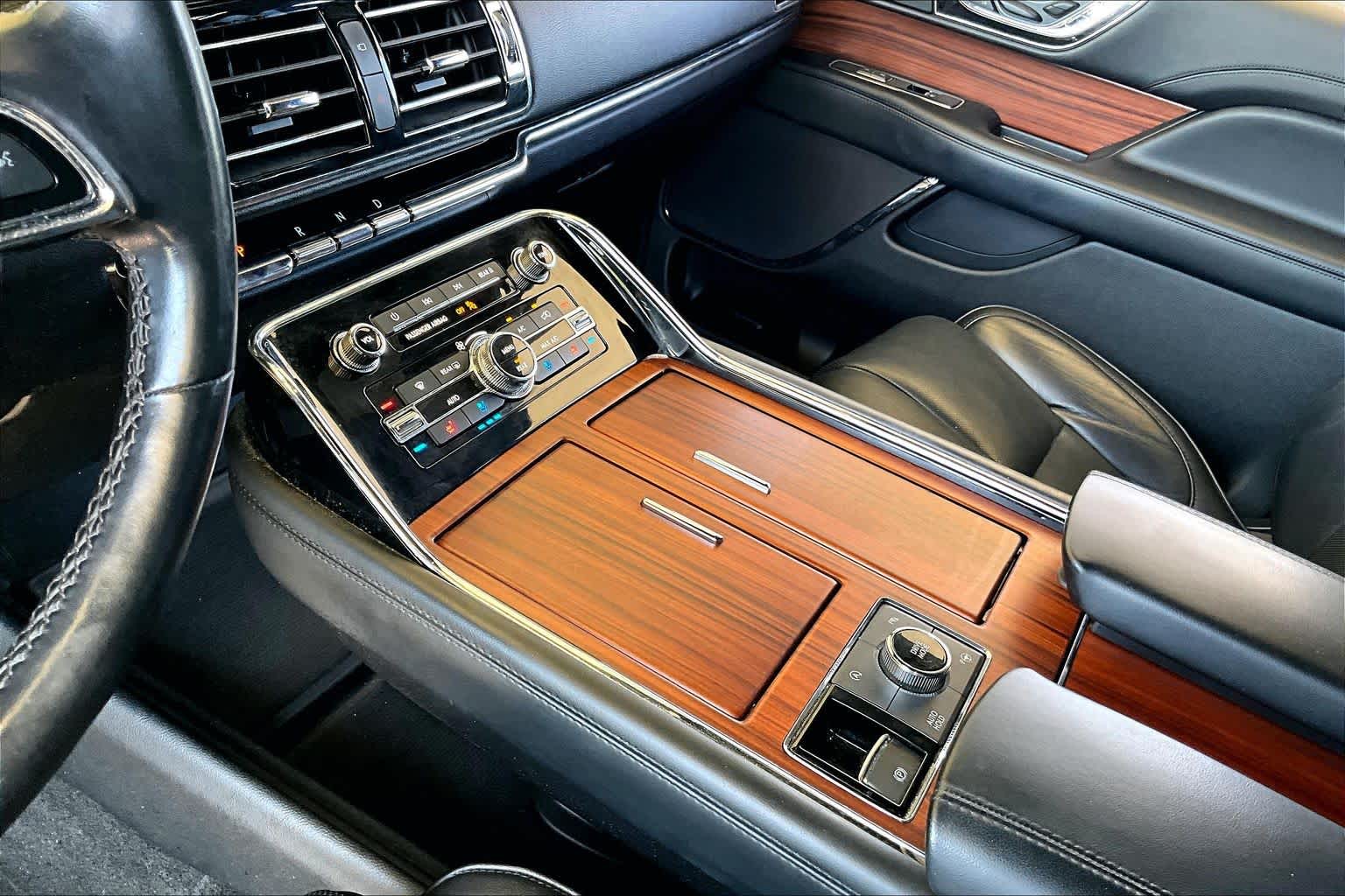 2018 Lincoln Navigator photo 15 of 34