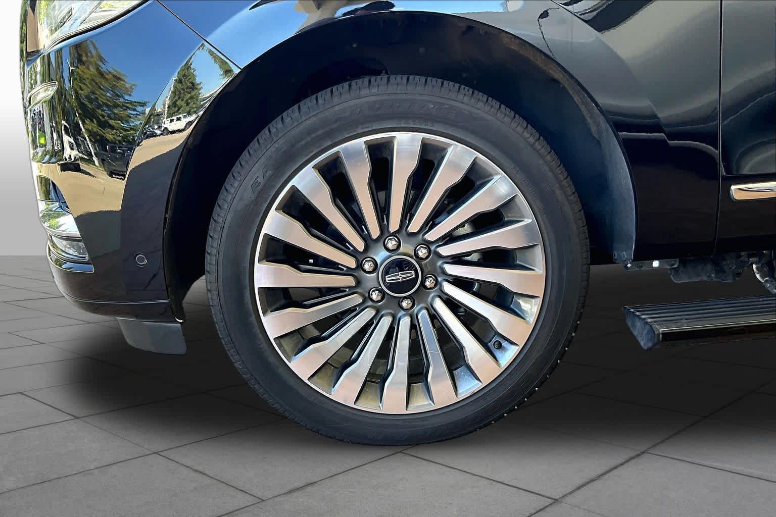 2018 Lincoln Navigator photo 10 of 34
