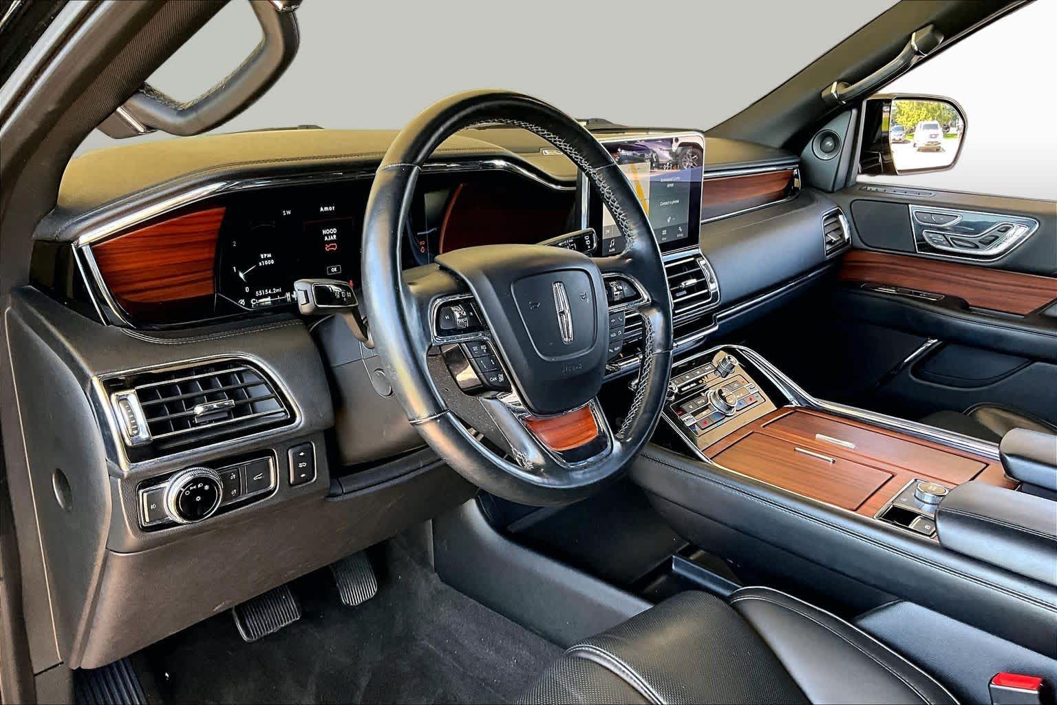 2018 Lincoln Navigator photo 16 of 34