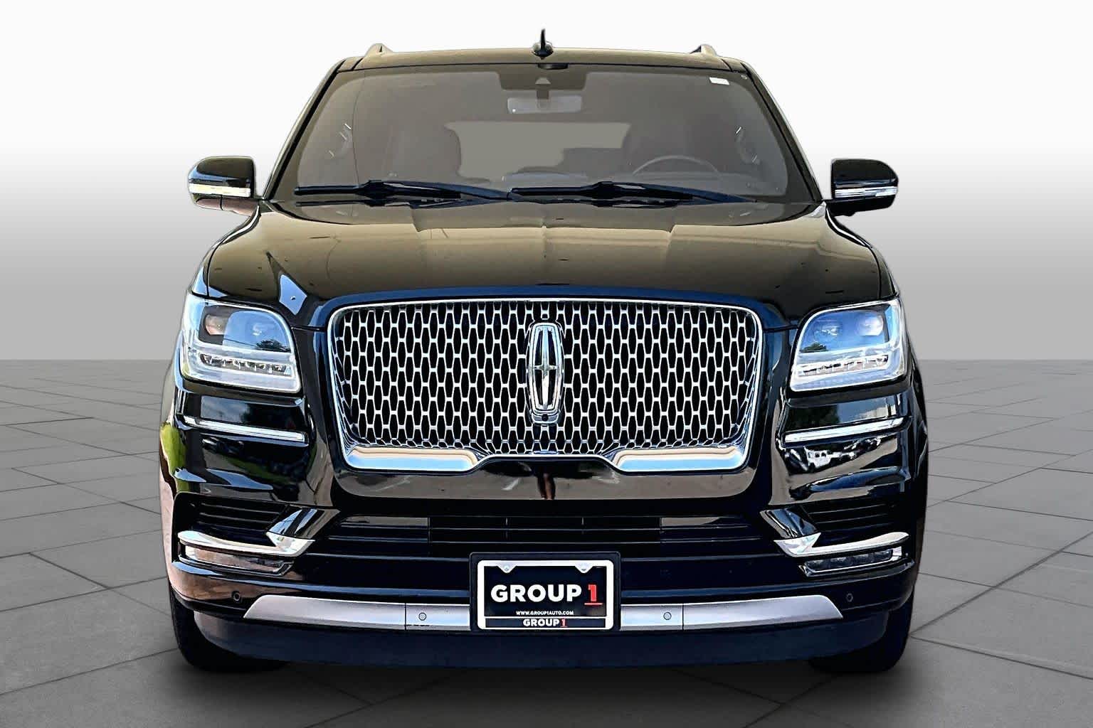 2018 Lincoln Navigator photo 4 of 34