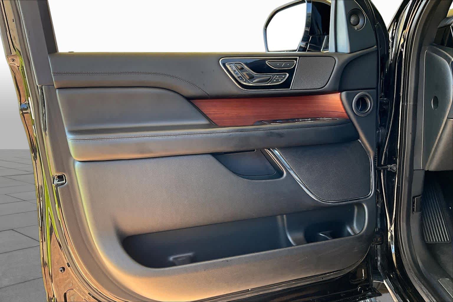 2018 Lincoln Navigator photo 20 of 34