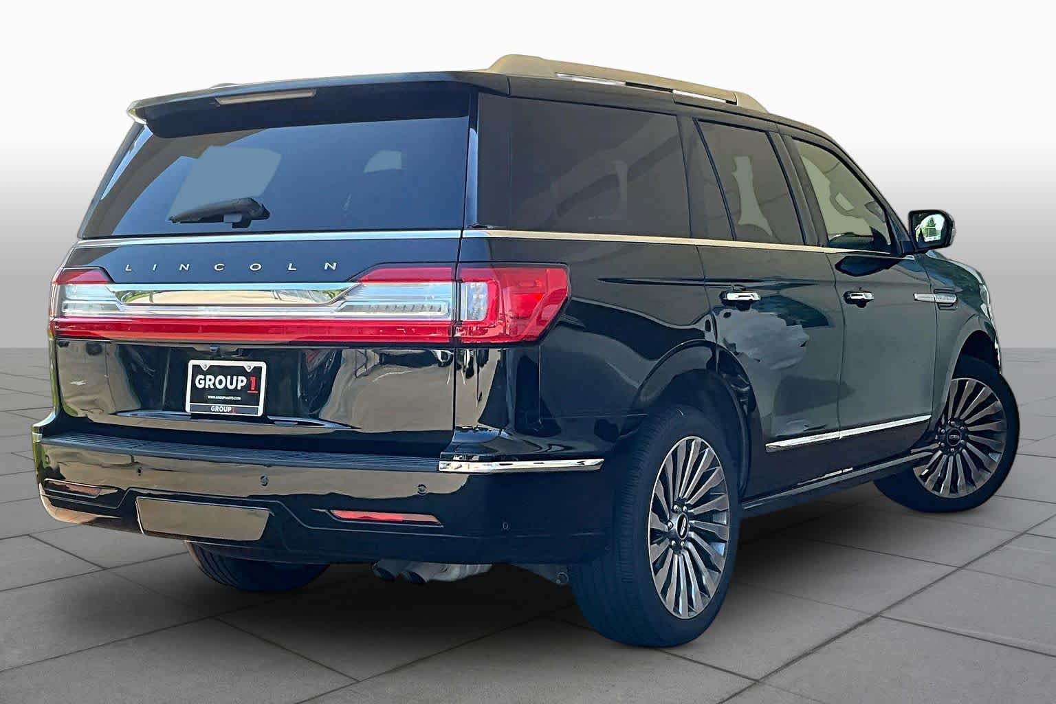 2018 Lincoln Navigator photo 12 of 34