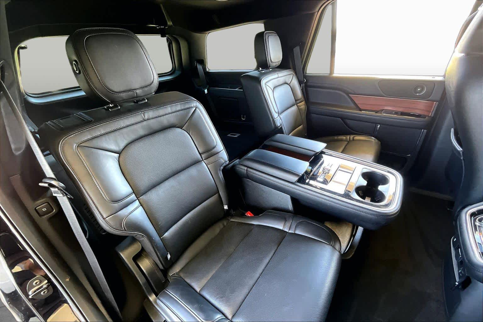 2018 Lincoln Navigator photo 18 of 34