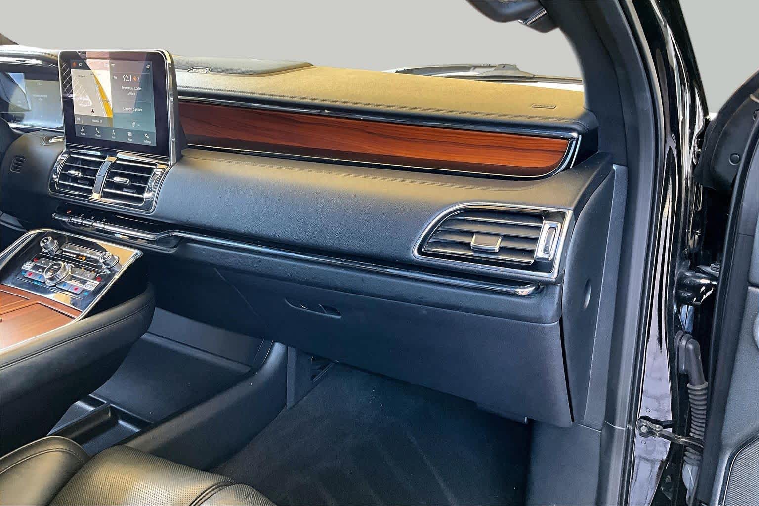 2018 Lincoln Navigator photo 17 of 34