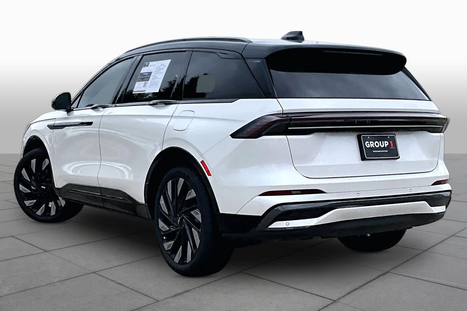 2025 Lincoln Nautilus Reserve White Platinum Metallic Tri-Coat at AutoNation USA Houston