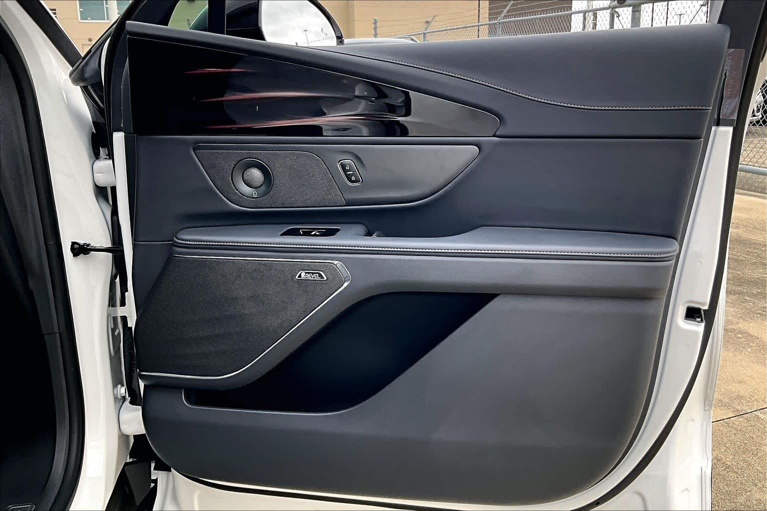 2025 Lincoln Nautilus Reserve White Platinum Metallic Tri-Coat at AutoNation USA Houston