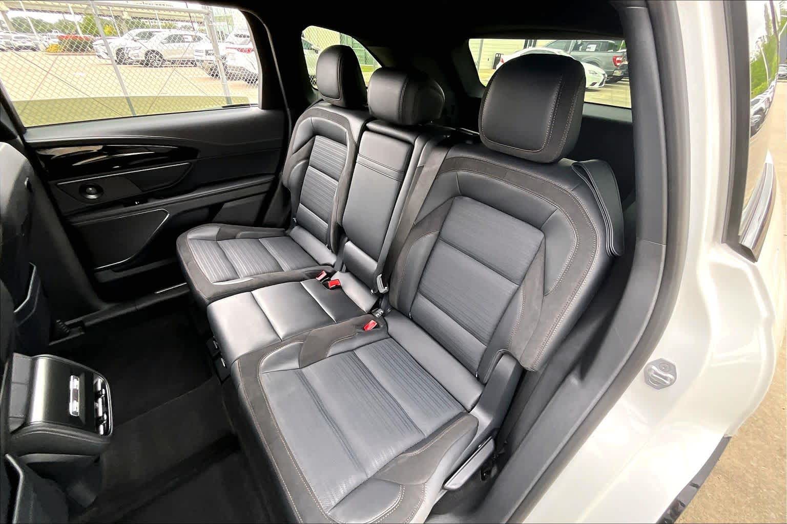 2025 Lincoln Nautilus Reserve White Platinum Metallic Tri-Coat at AutoNation USA Houston
