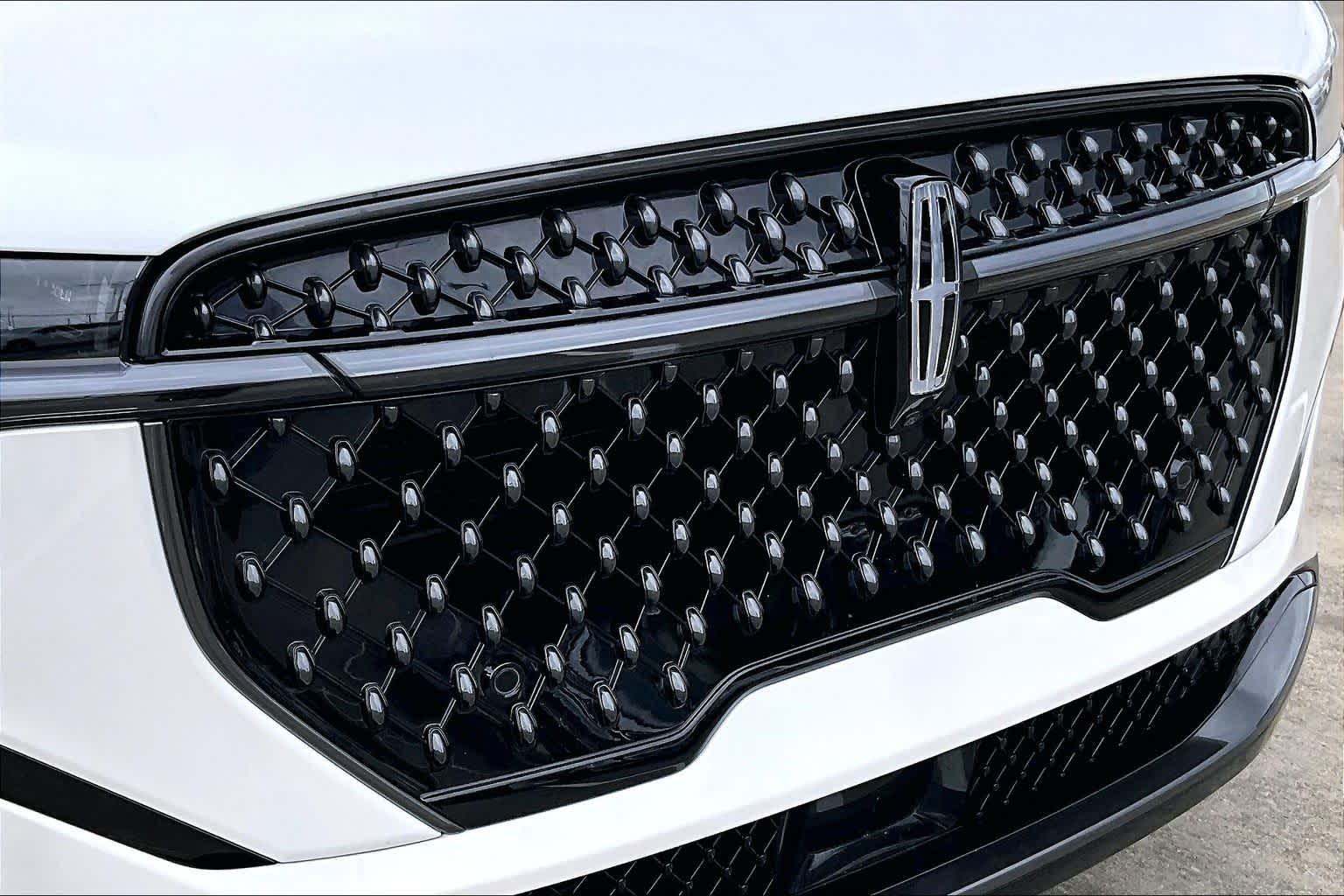 2025 Lincoln Nautilus Reserve White Platinum Metallic Tri-Coat at AutoNation USA Houston