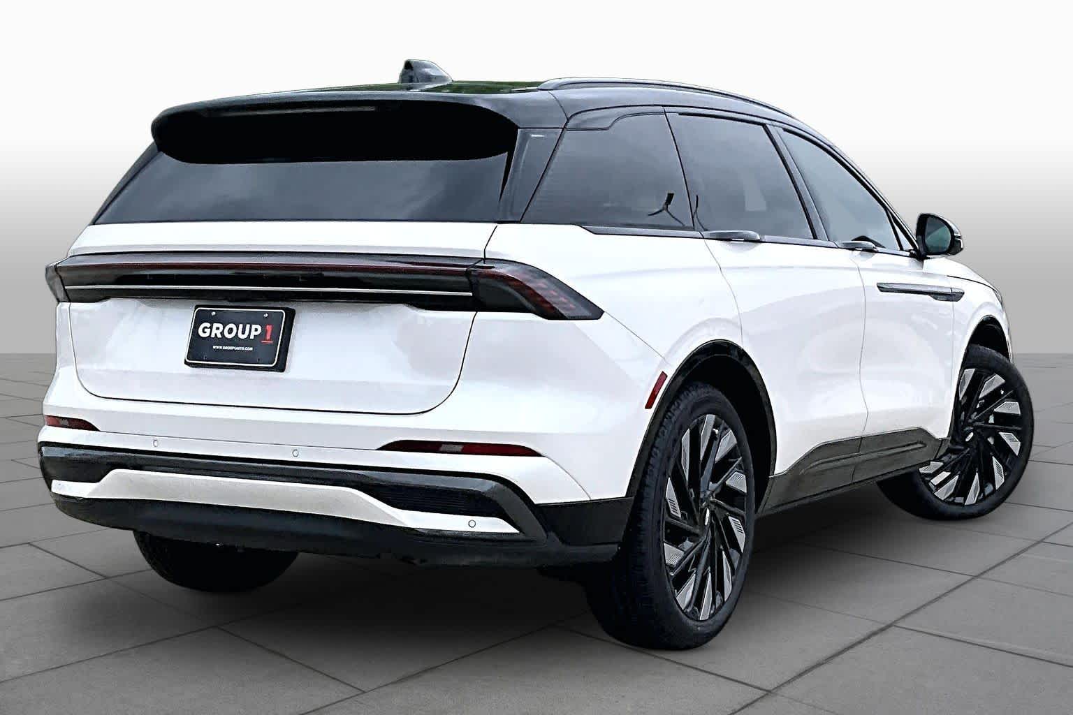 2025 Lincoln Nautilus Reserve White Platinum Metallic Tri-Coat at AutoNation USA Houston