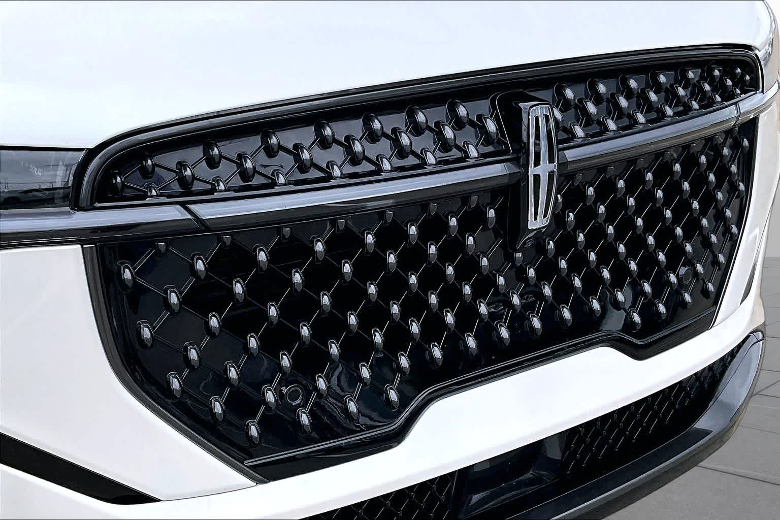 2025 Lincoln Nautilus Reserve White Platinum Metallic Tri-Coat at AutoNation USA Houston