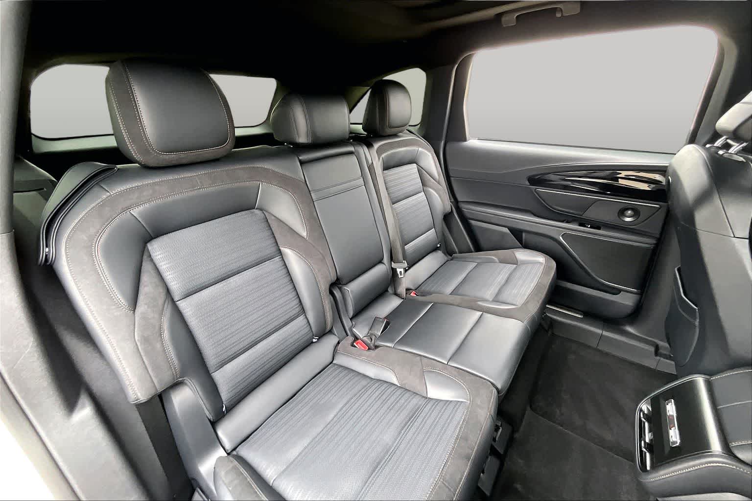 2025 Lincoln Nautilus Reserve White Platinum Metallic Tri-Coat at AutoNation USA Houston