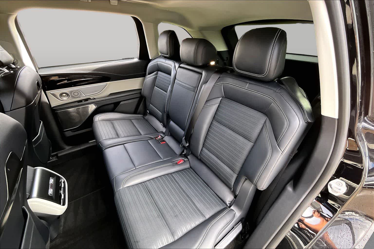 2024 Lincoln Nautilus Reserve Infinite Black Metallic Clearcoat at AutoNation USA Houston