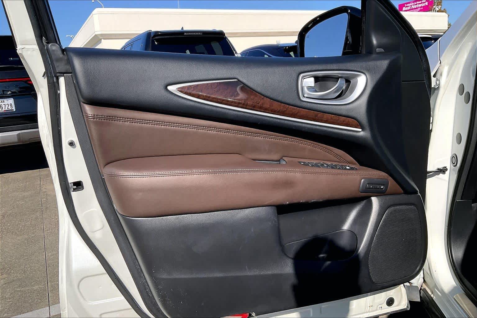 2013 INFINITI JX35  Moonlight White at Lexus Southwest Houston