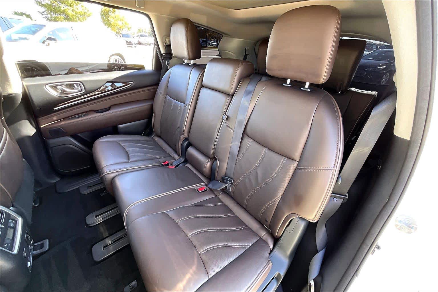 2013 INFINITI JX35  Moonlight White at Sterling McCall Nissan