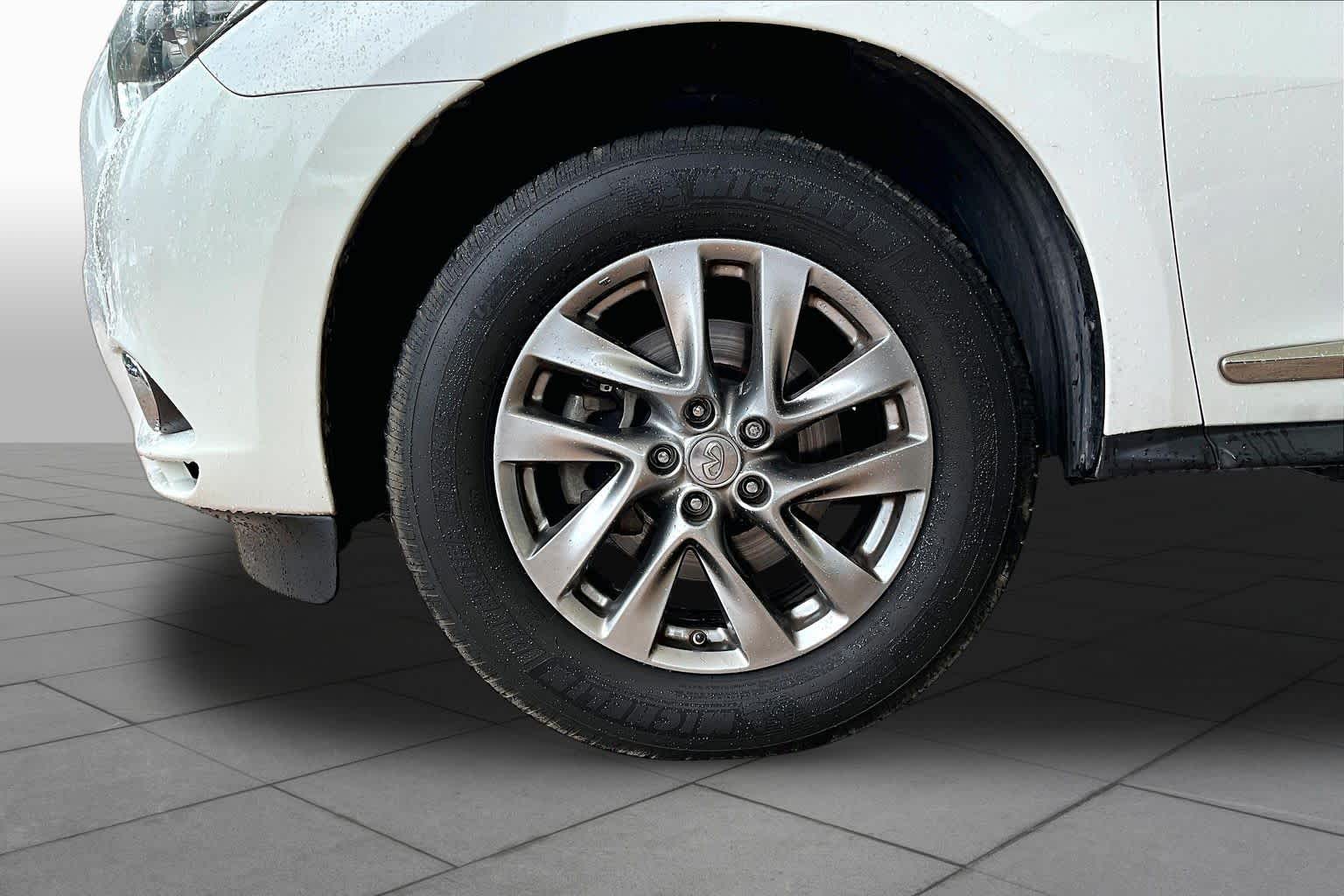 2013 INFINITI JX35 - 8