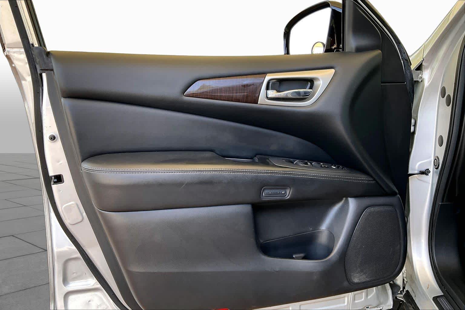 2013 Nissan Pathfinder Platinum Brilliant Silver at Westside Kia