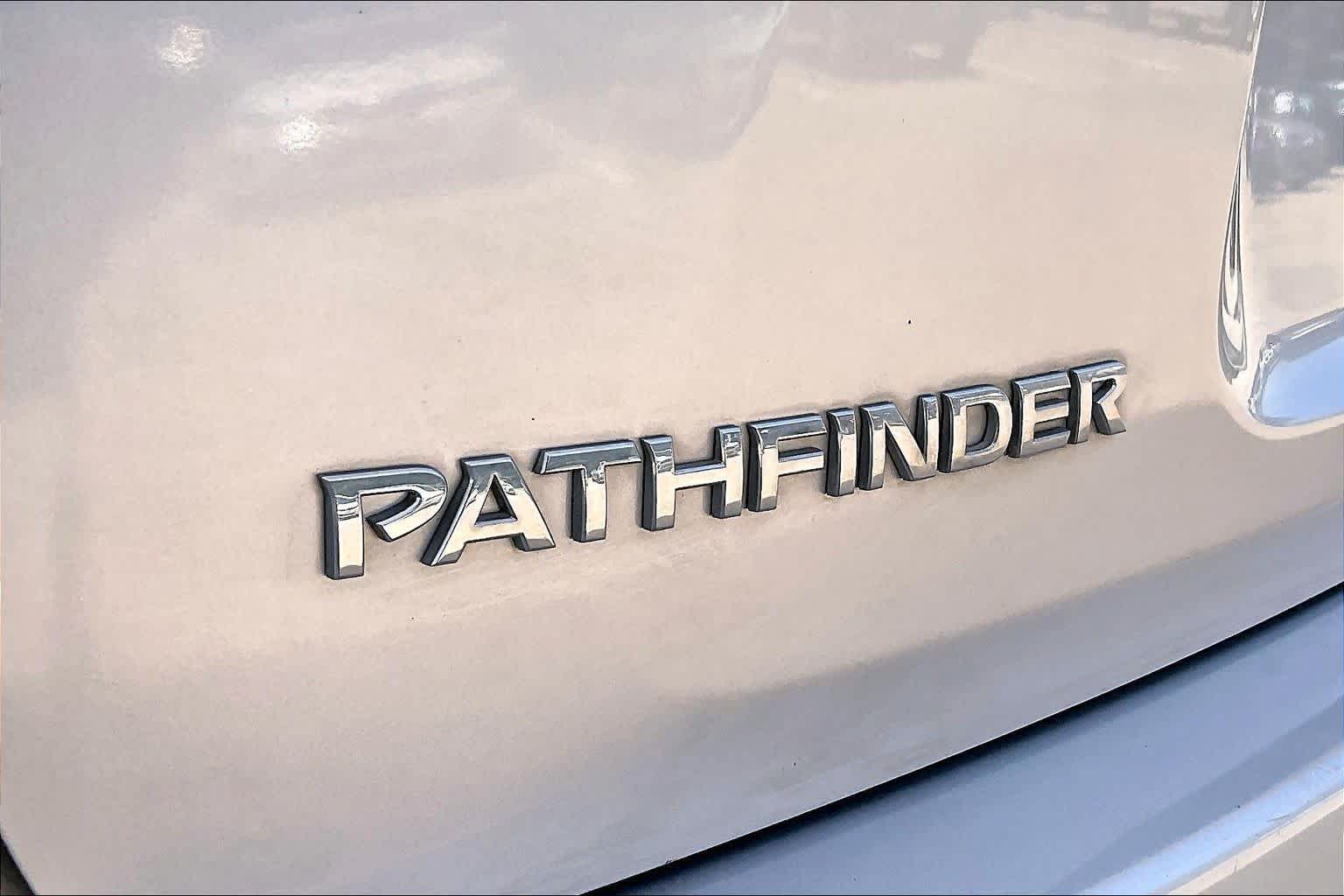 2013 Nissan Pathfinder Platinum Brilliant Silver at Westside Kia