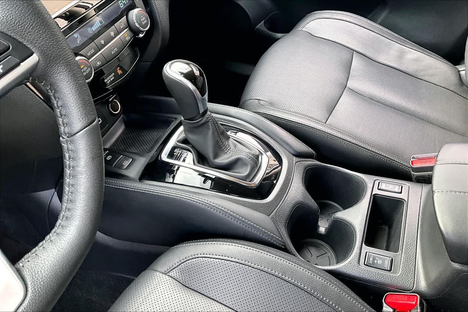 2020 Nissan Rogue SL Brilliant Silver Metallic at Sterling McCall Nissan