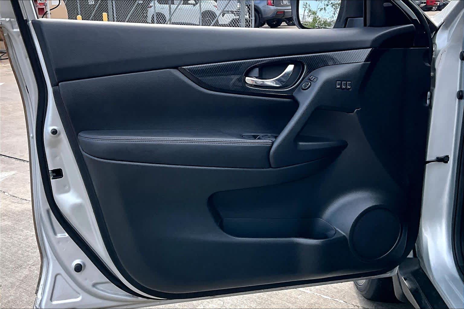 2020 Nissan Rogue SL Brilliant Silver Metallic at Tomball Chrysler Dodge Jeep Ram