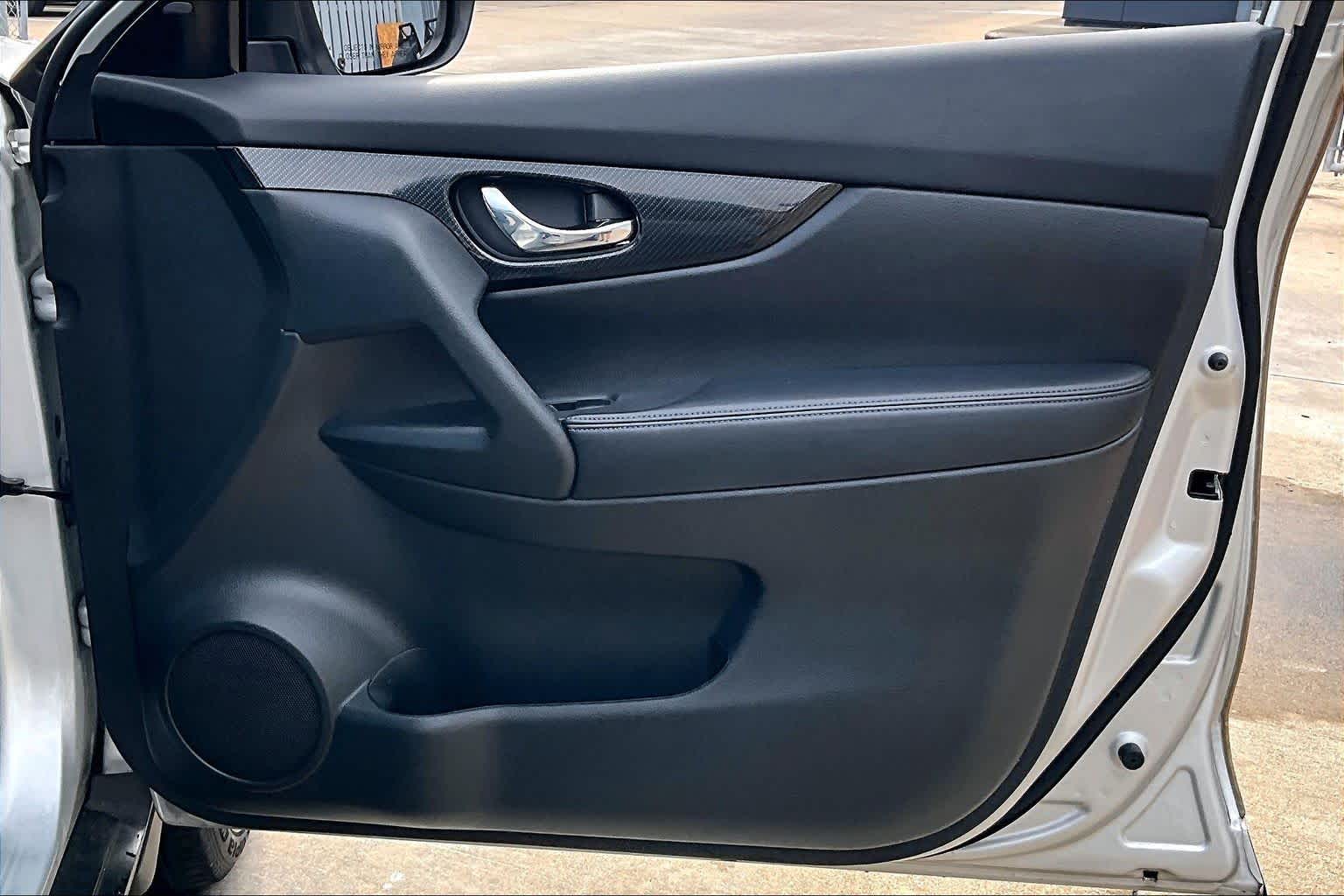 2020 Nissan Rogue SL Brilliant Silver Metallic at Tomball Chrysler Dodge Jeep Ram
