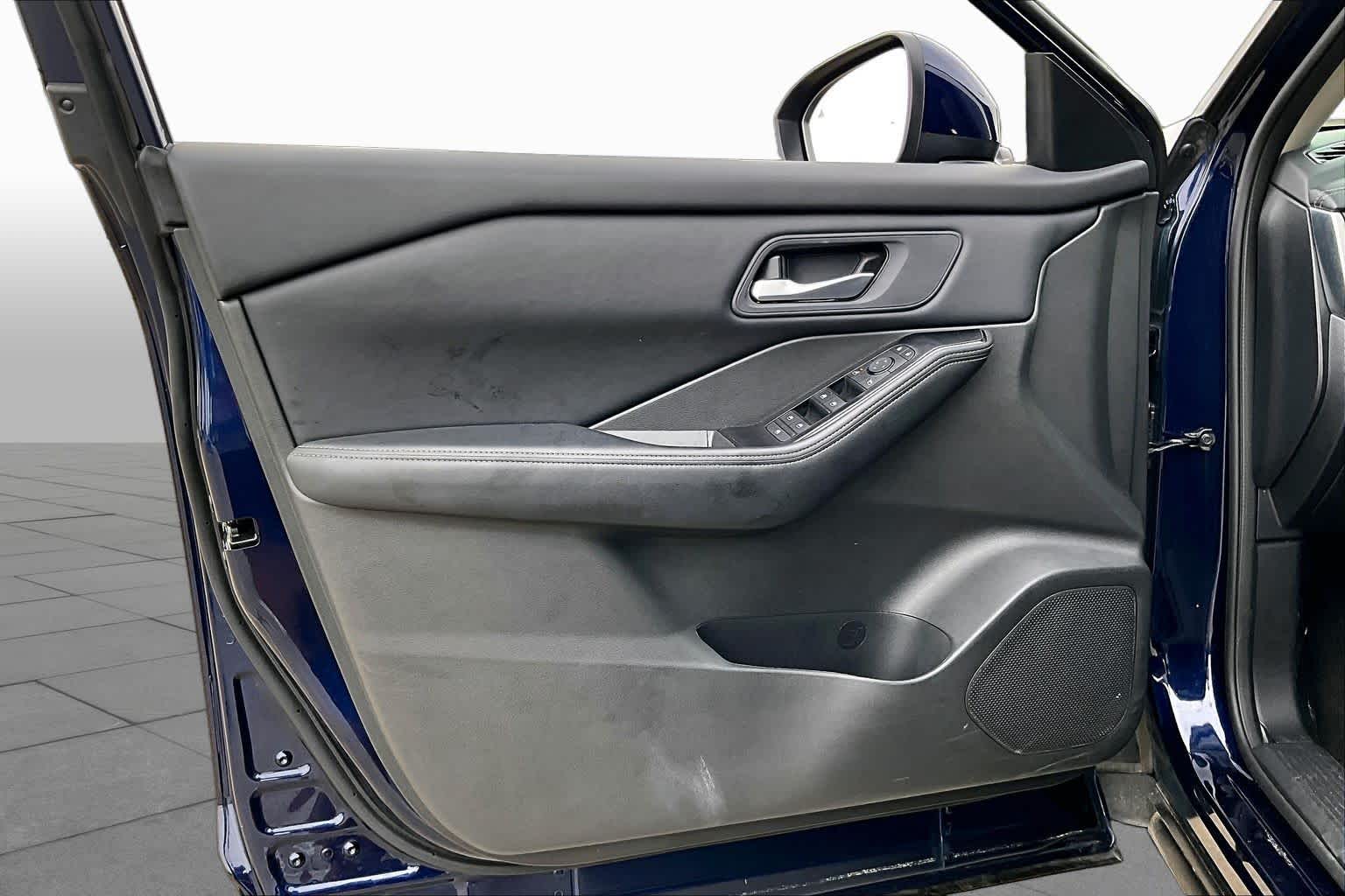2025 Nissan Rogue SV Deep Ocean Blue Pearl at Sterling McCall Nissan