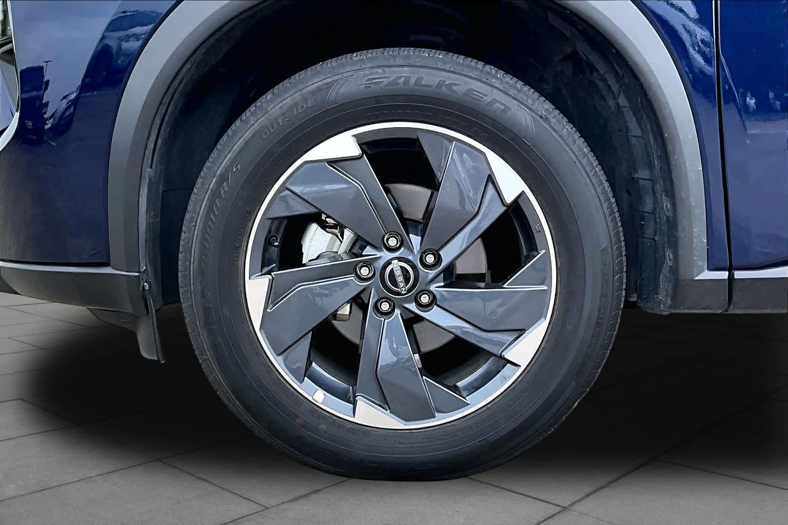 2025 Nissan Rogue SV Deep Ocean Blue Pearl at Sterling McCall Nissan